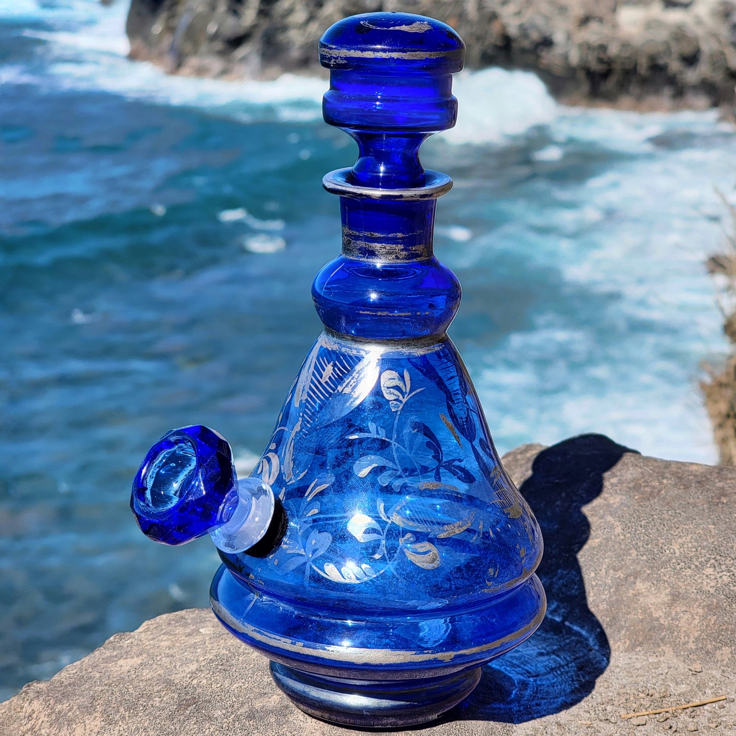 Vintage Decanter Bong “Kyanite Luminescence”
