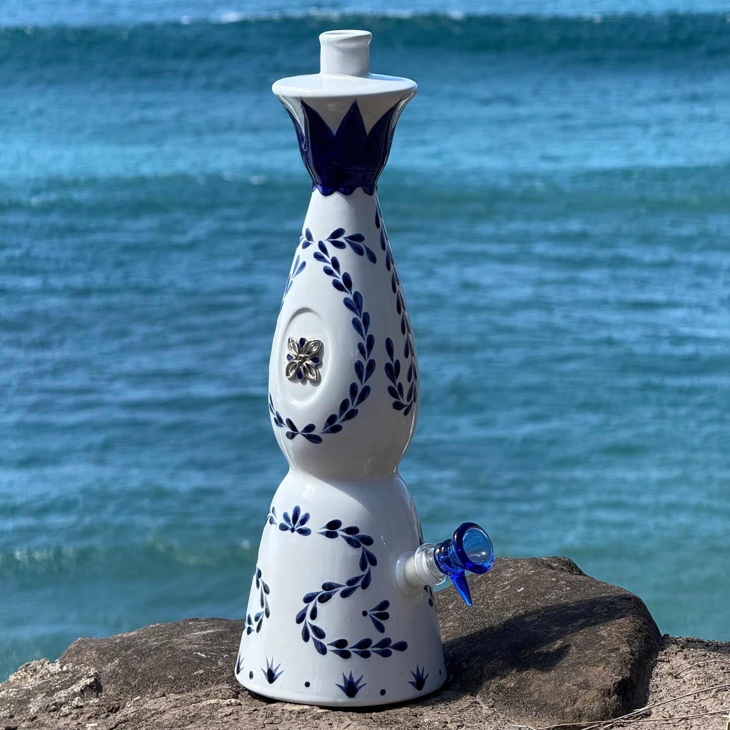 Vintage Glass Bong “Cobalt Luminescence”