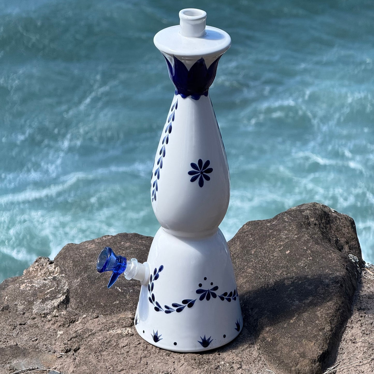 Vintage Glass Bong “Cobalt Luminescence”