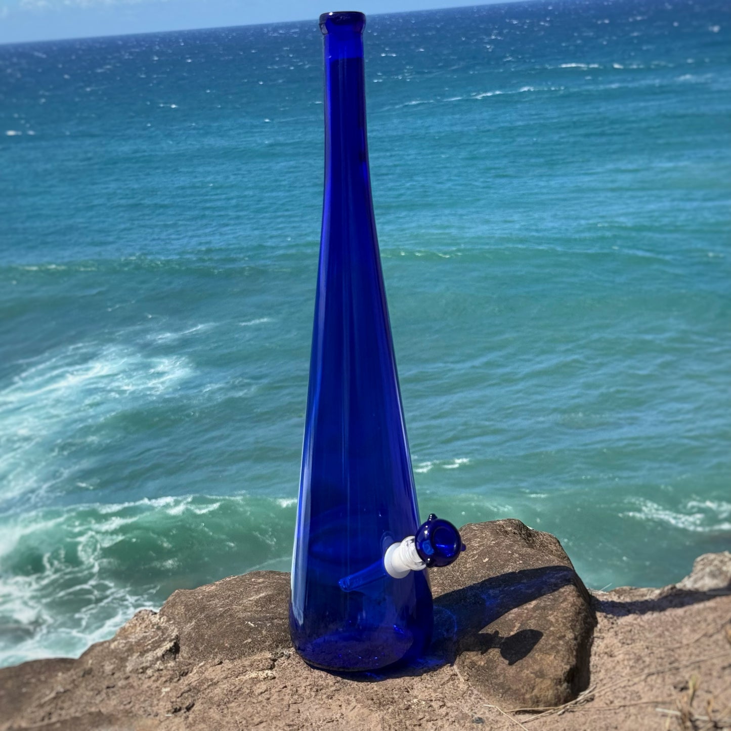 Vintage Vase Bong “Cobalt Spire”