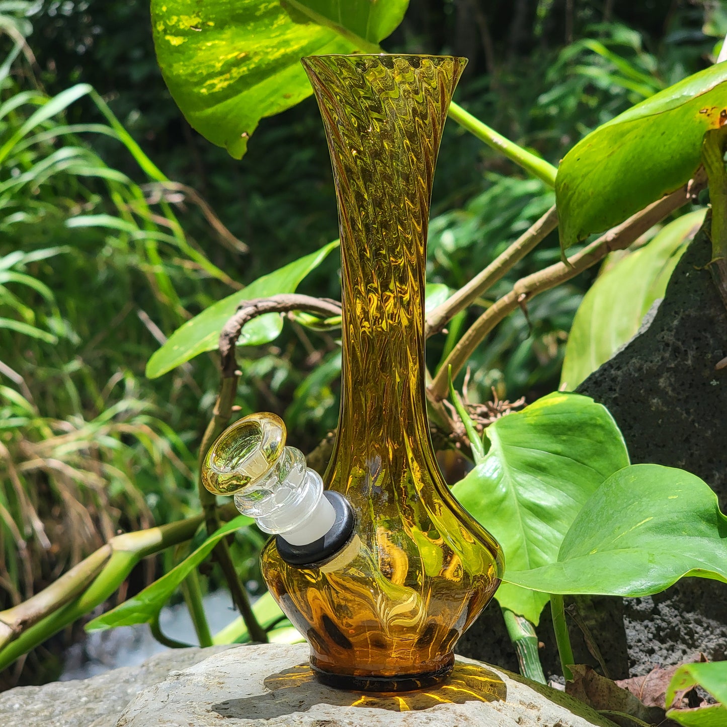 Vintage Vase Bong “Citrine Captivator”