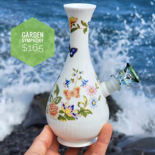 "Garden Symphony" Vintage China Vase Bong