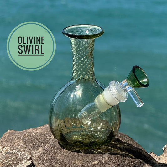 Vintage Vase Bong “Olivine Swirl”