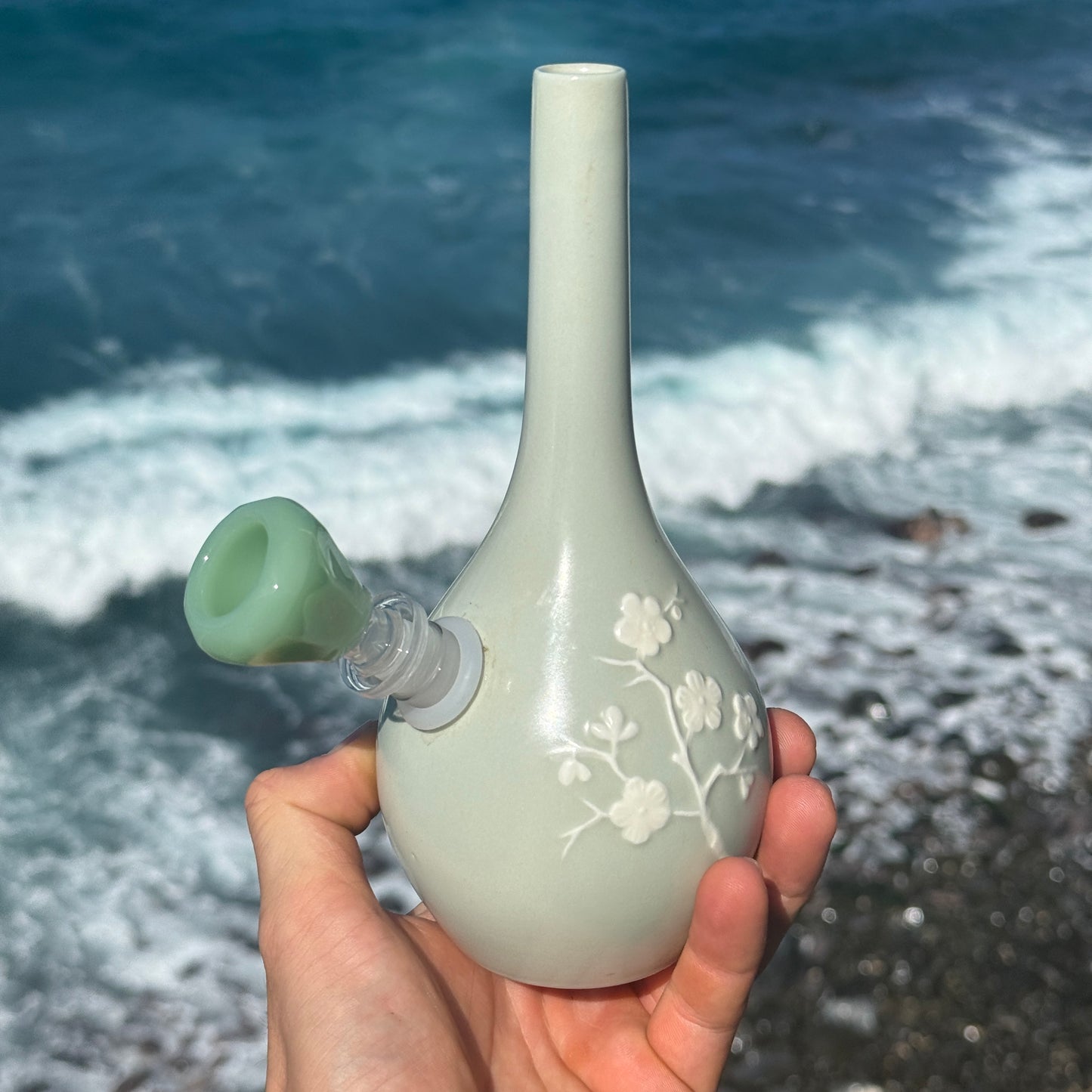 Vintage Ceramic Bong “Matcha Magic”