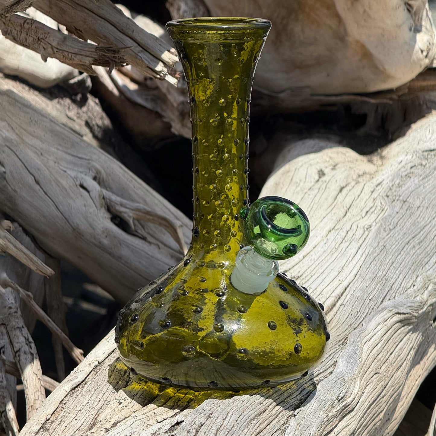 Vintage Glass Bong “Peridot Persuasion”
