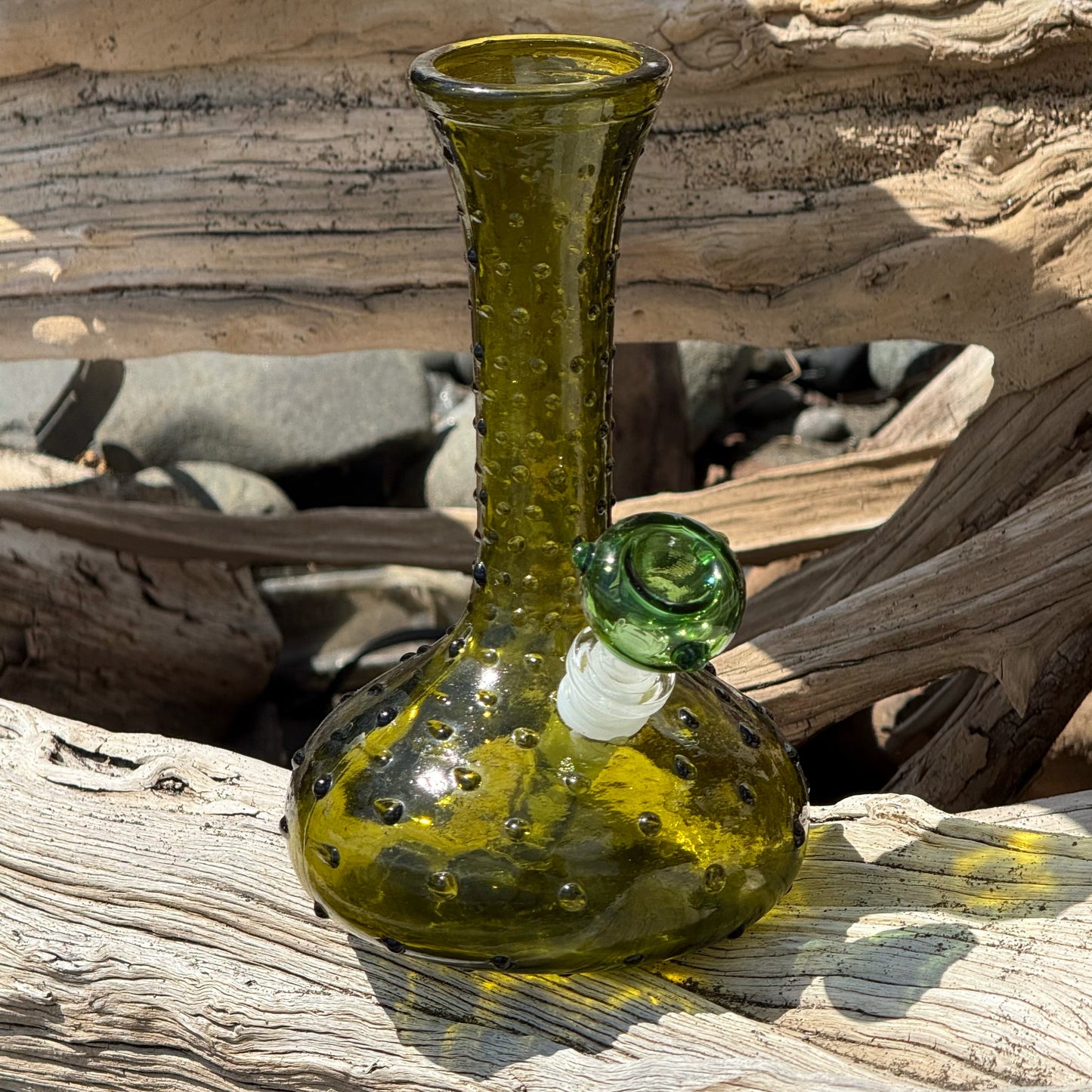 Vintage Glass Bong “Peridot Persuasion”
