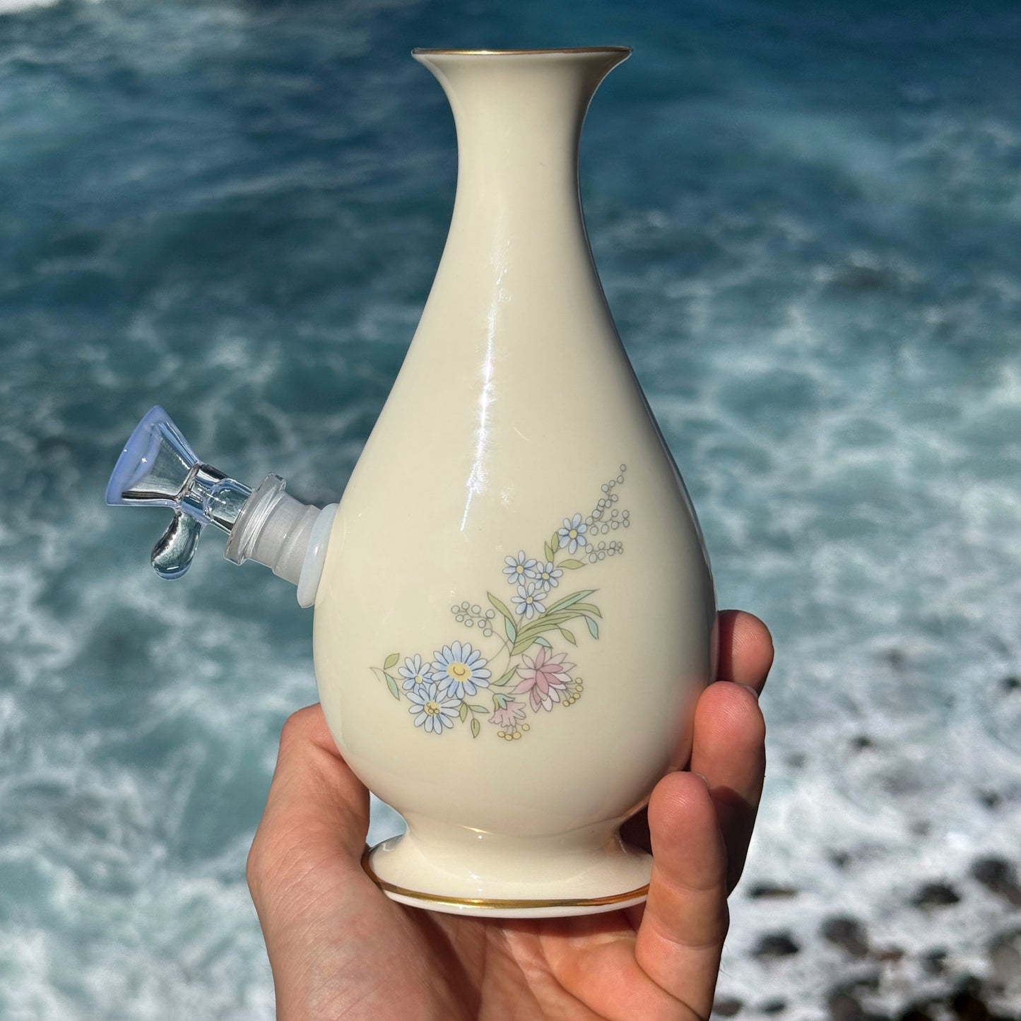 Vintage Ceramic Bong “Swan Song”