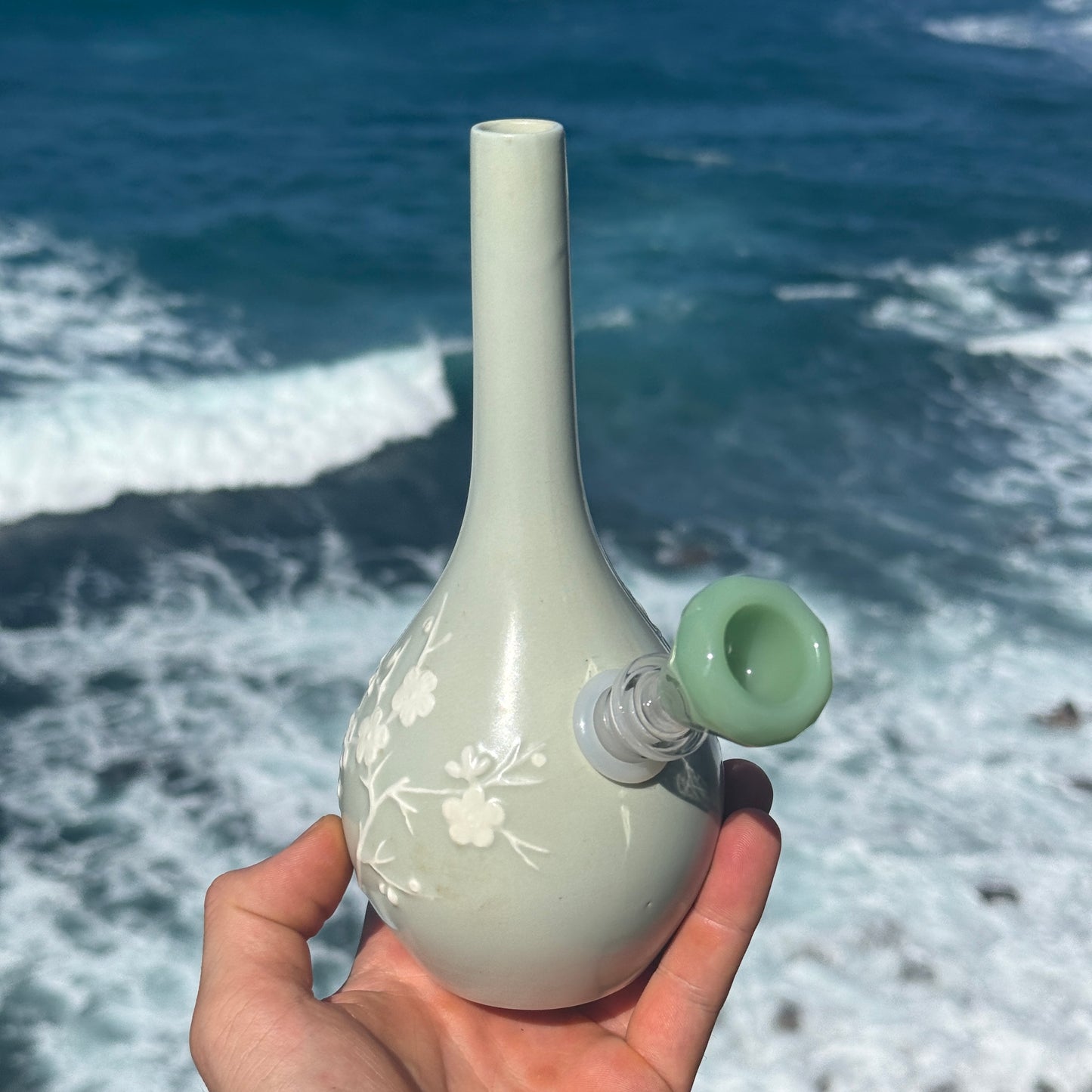 Vintage Ceramic Bong “Matcha Magic”